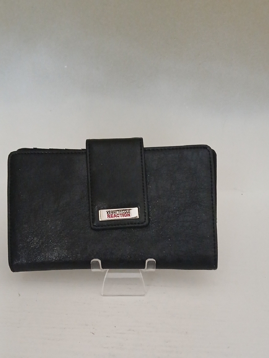 Kenneth Cole Reaction Handbags - Kenneth Cole Reaction Black Leather Snap Wallet